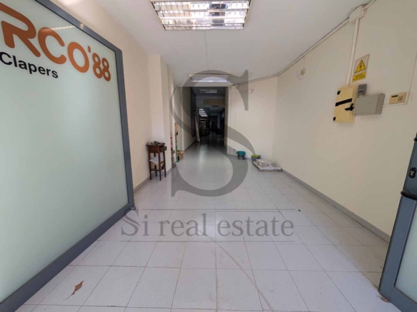 Ampli local comercial a Sant Andreu