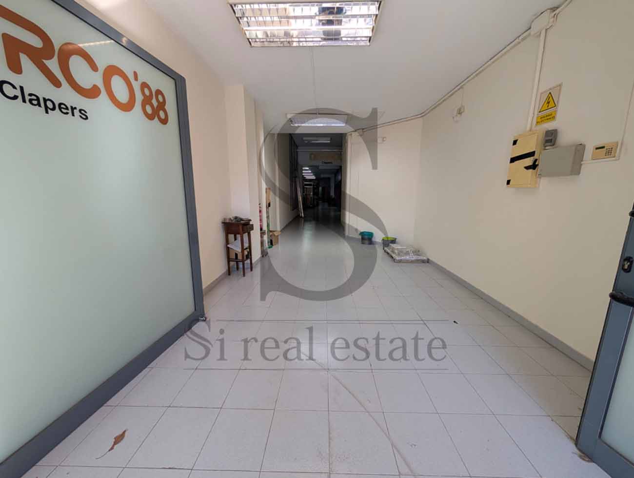 Ampli local comercial a Sant Andreu