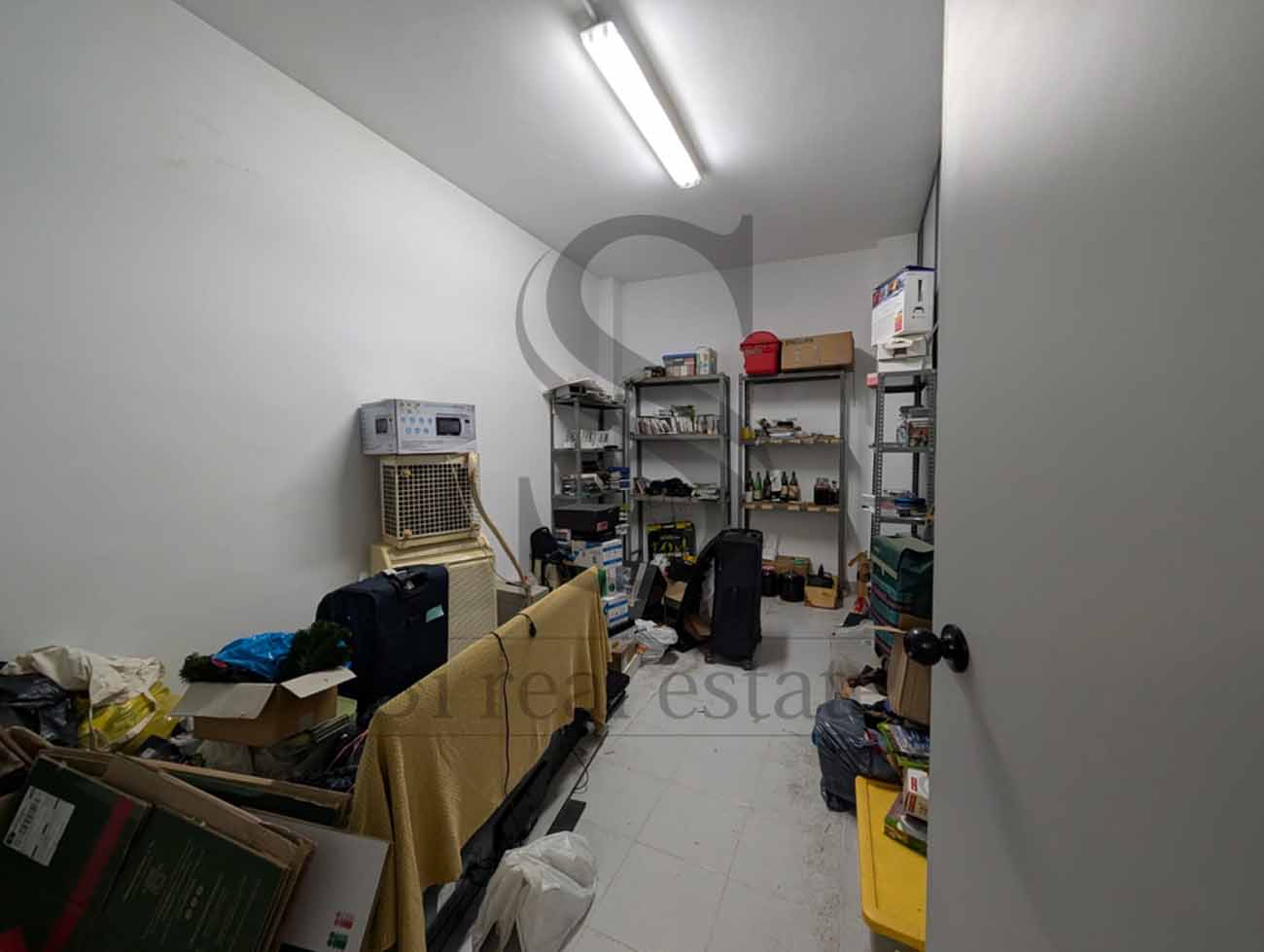 Ampli local comercial a Sant Andreu