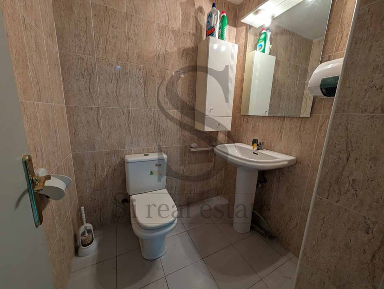 Ampli local comercial a Sant Andreu