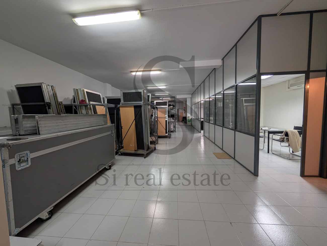 Ampli local comercial a Sant Andreu