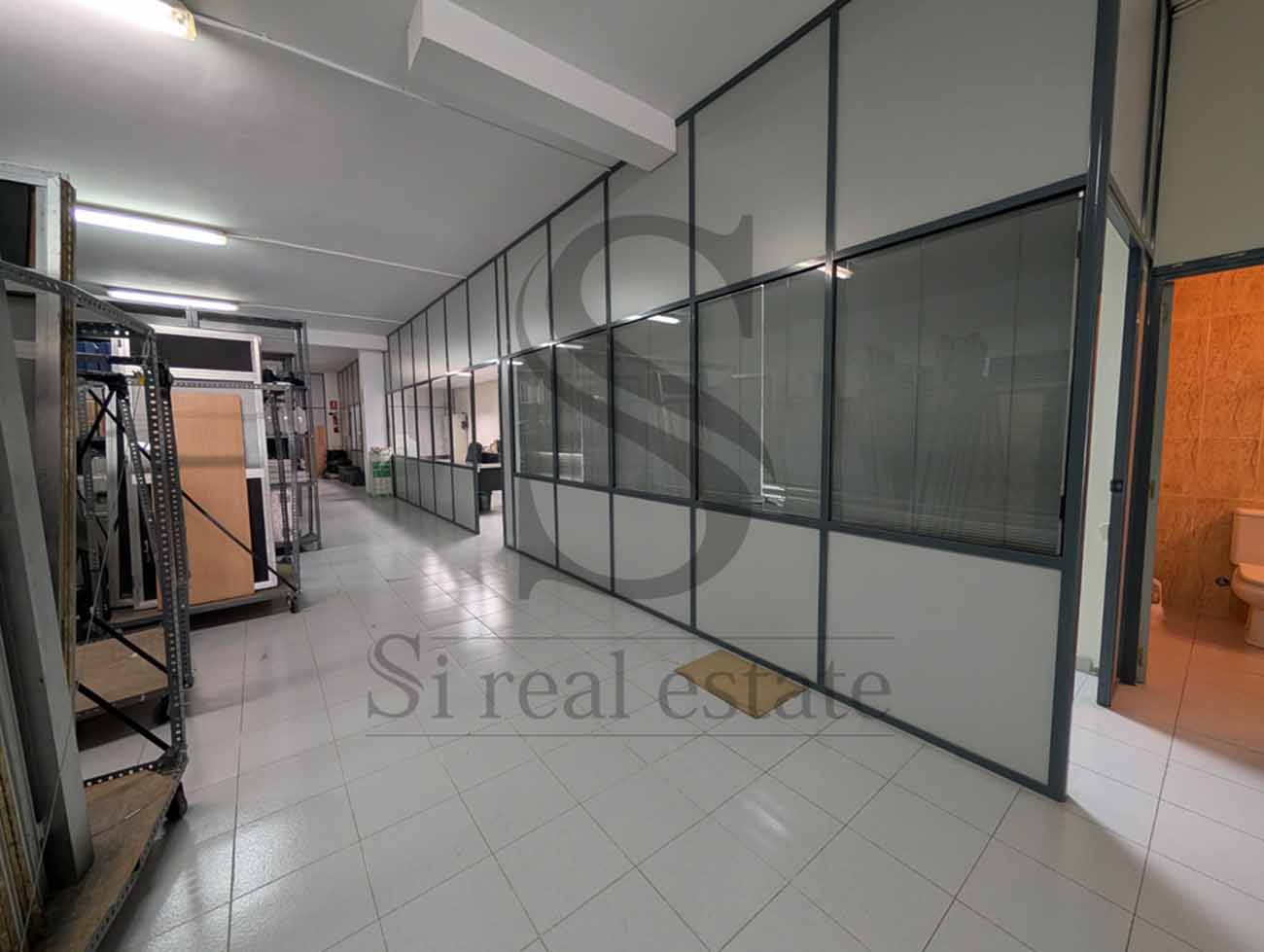 Ampli local comercial a Sant Andreu