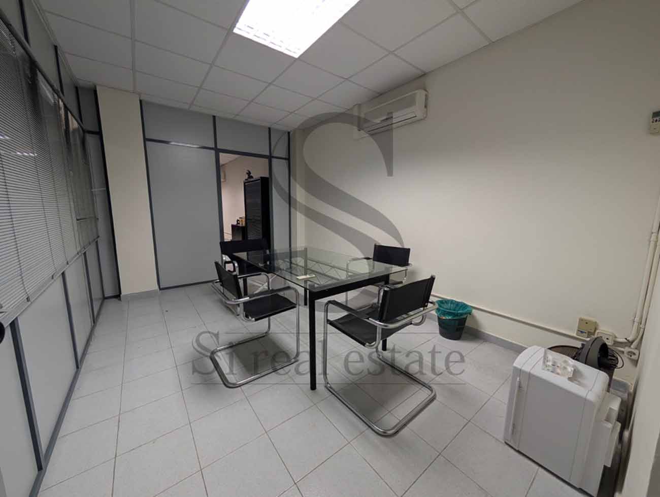 Ampli local comercial a Sant Andreu