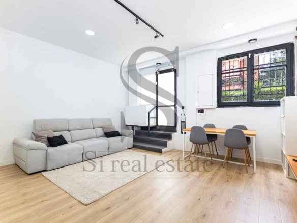 Excellent location – Fully renovated – Exterior-facing